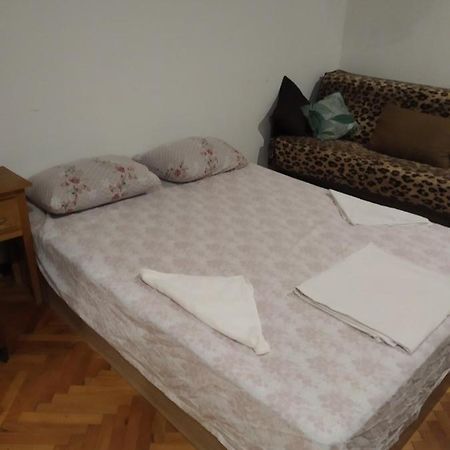 27 Юли 3 Бюджет Appartement Varna Buitenkant foto