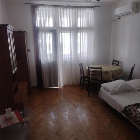 27 Юли 3 Бюджет Appartement Varna Buitenkant foto