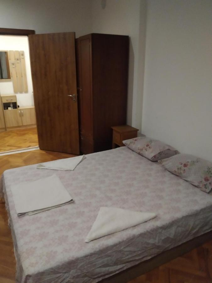 27 Юли 3 Бюджет Appartement Varna Buitenkant foto